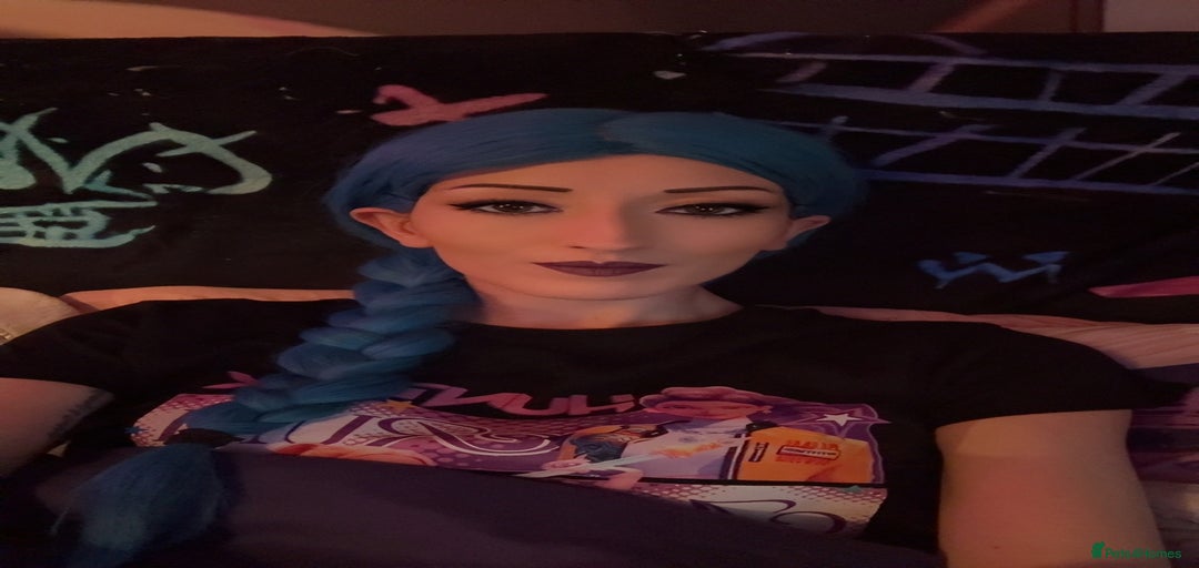 Gallery Image {{count}}