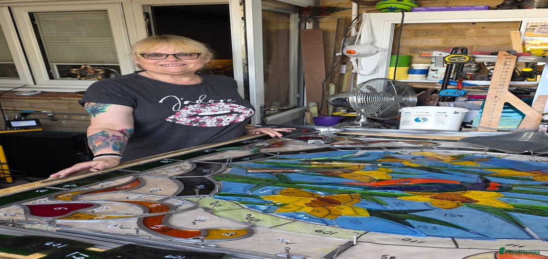 Gallery Image {{count}}