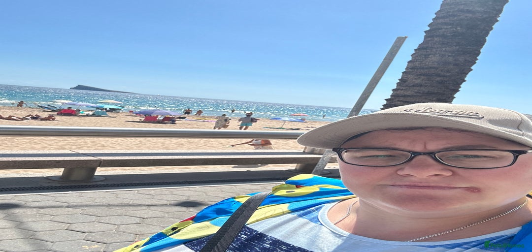 Gallery Image {{count}}