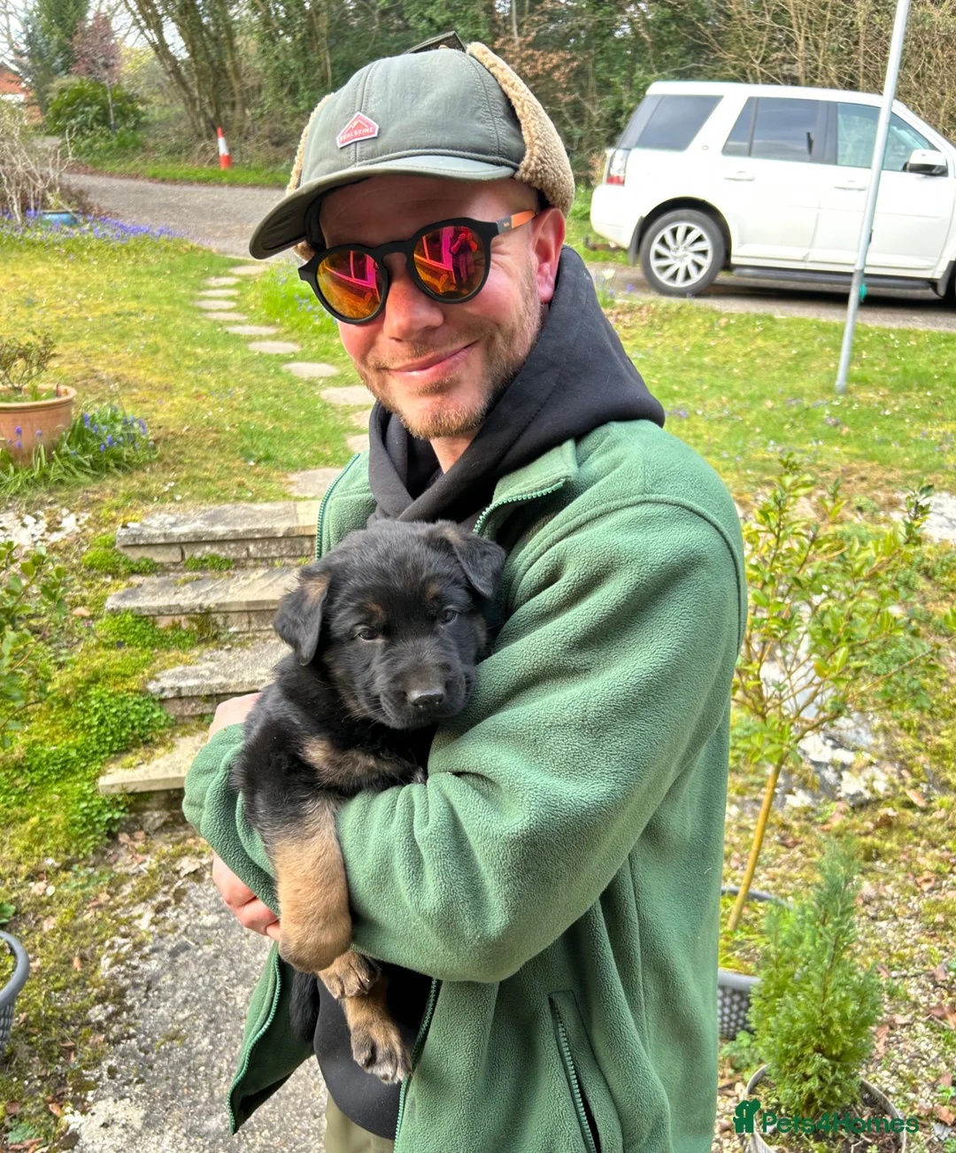 Gallery Image {{count}}