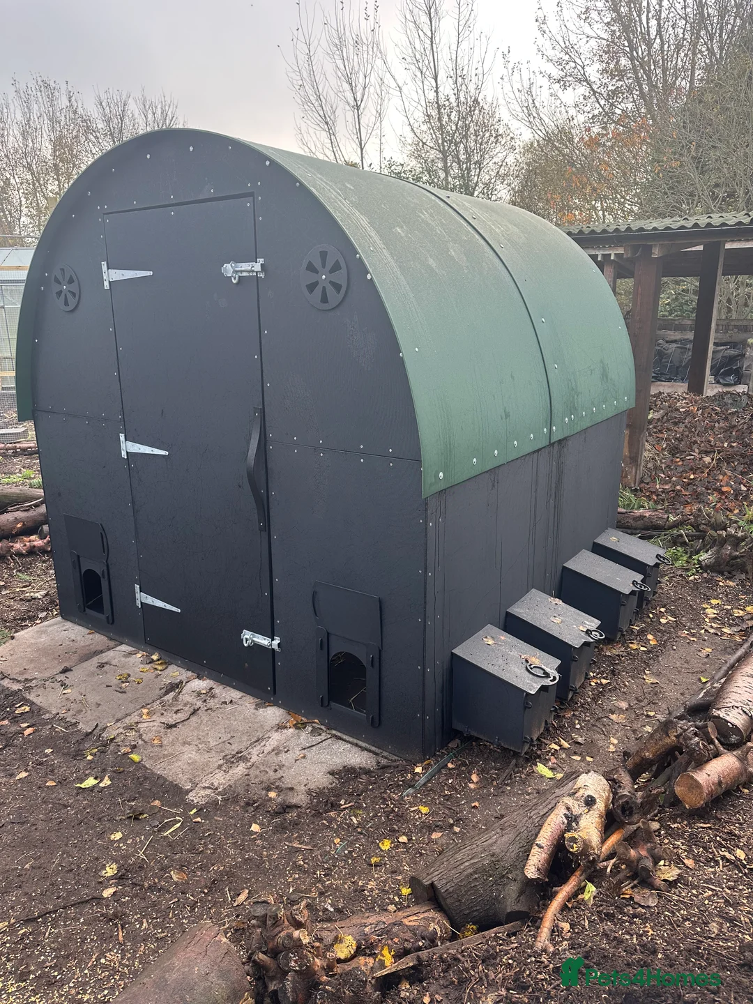 Mixed Breed poultry for sale: Large Hen House - Recycled - 50 Birds - Advert 1