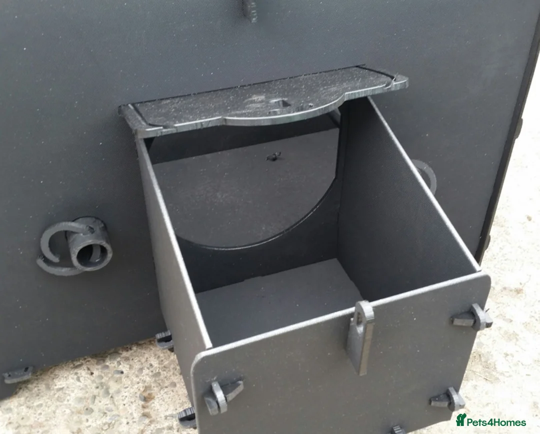 Chickens poultry for sale: Recycled Coop Run only  NO maintenance - Advert 7