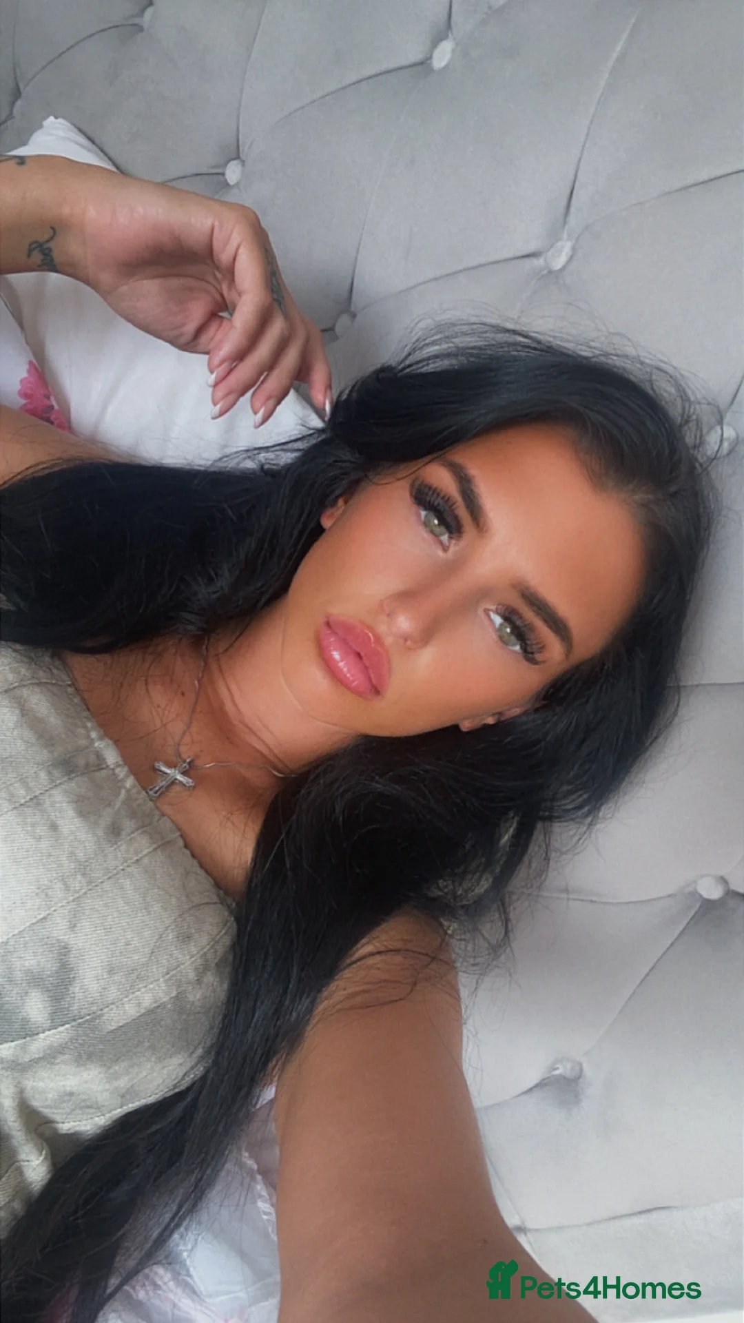 Gallery Image {{count}}