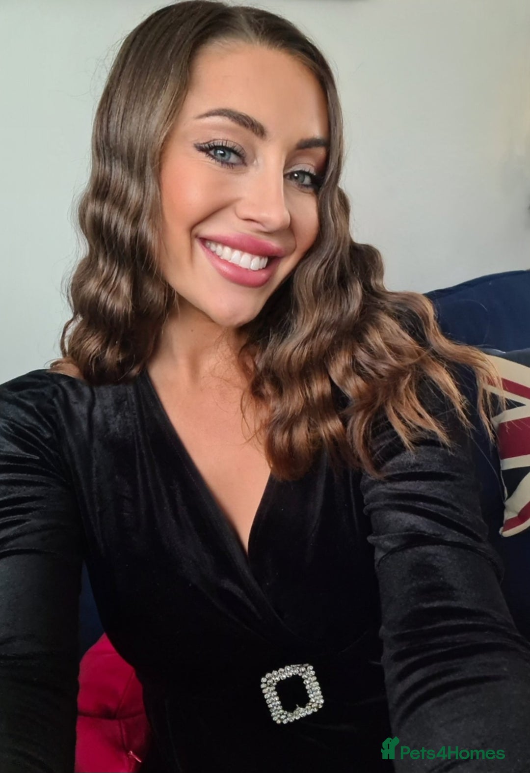 Gallery Image {{count}}