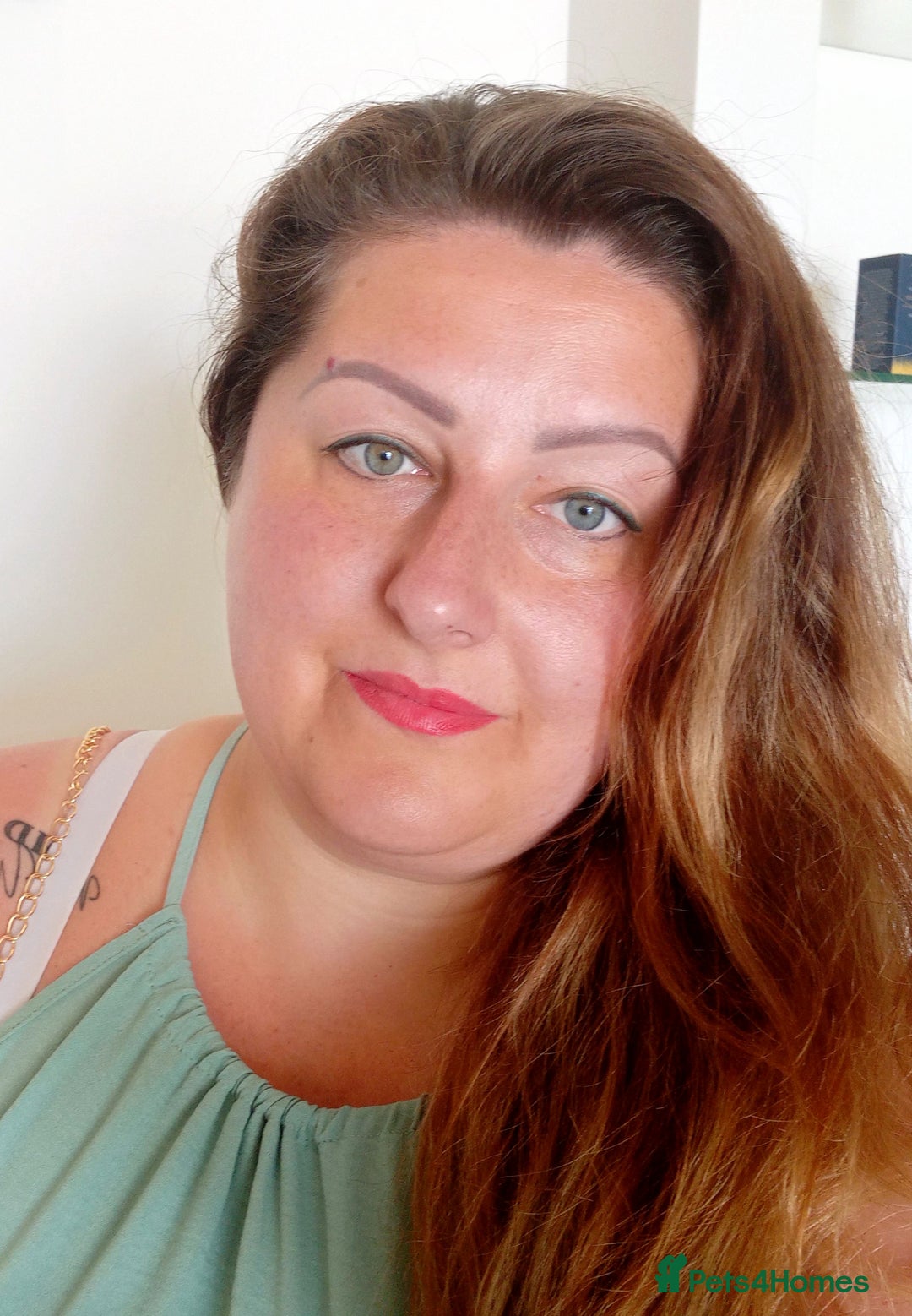 Gallery Image {{count}}