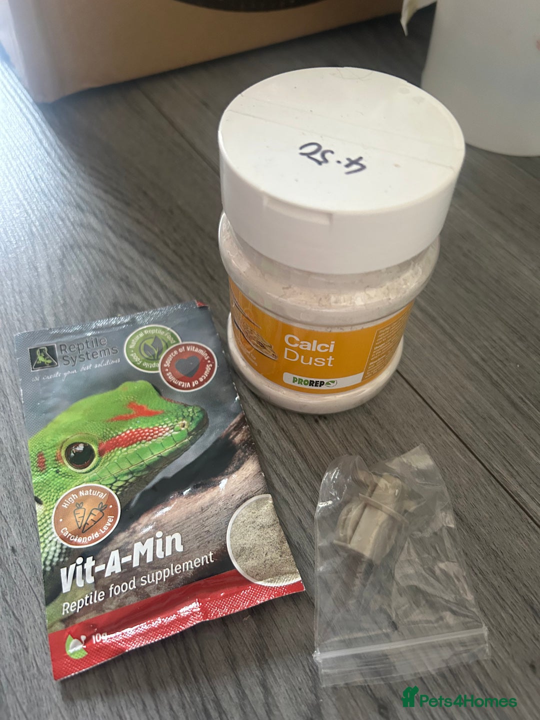 Leopard Gecko reptiles for sale: Leopard Gecko vivarium full set up - Image 6