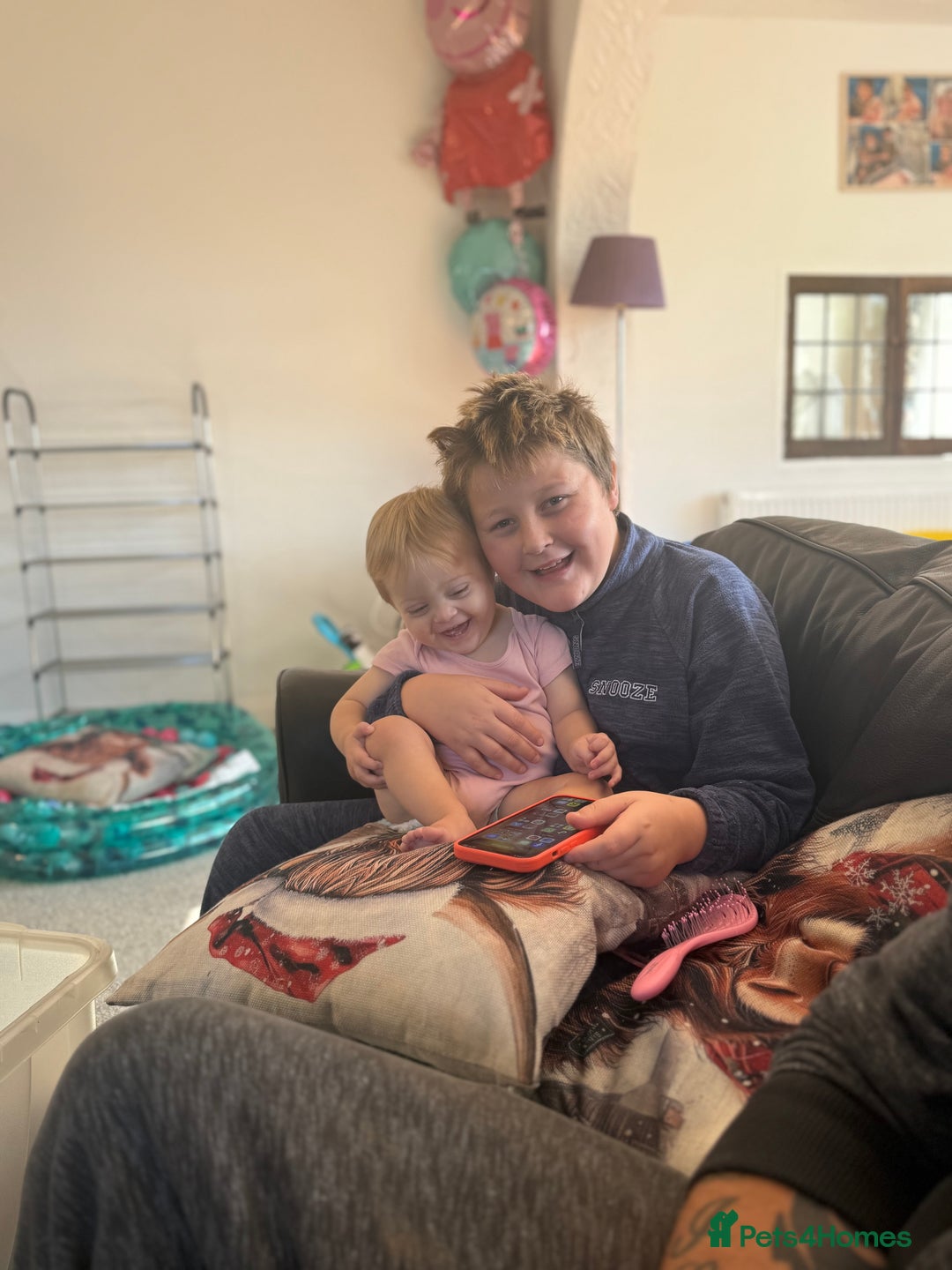 Gallery Image {{count}}