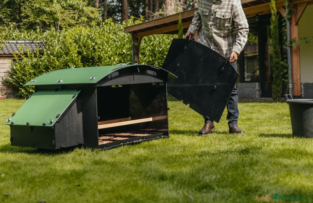 Mixed Breed poultry for sale: Chicken Coop House Large - Recycled - 8/15 Hens - Advert 7