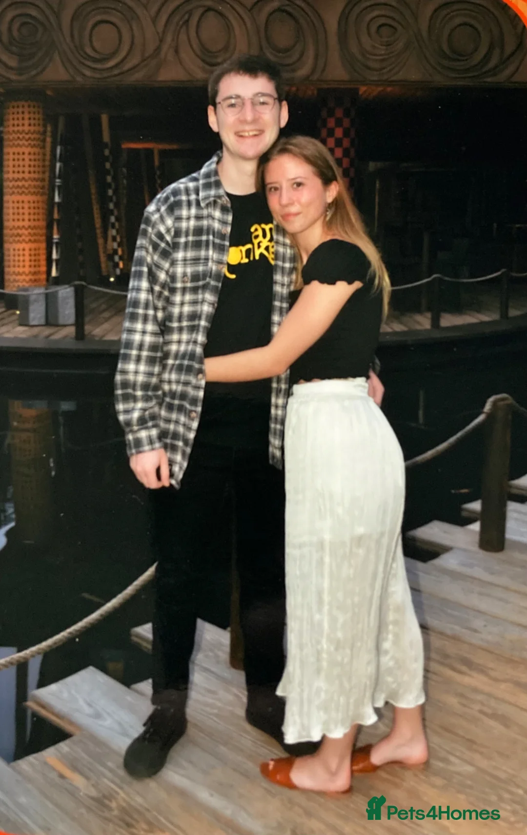 Gallery Image {{count}}