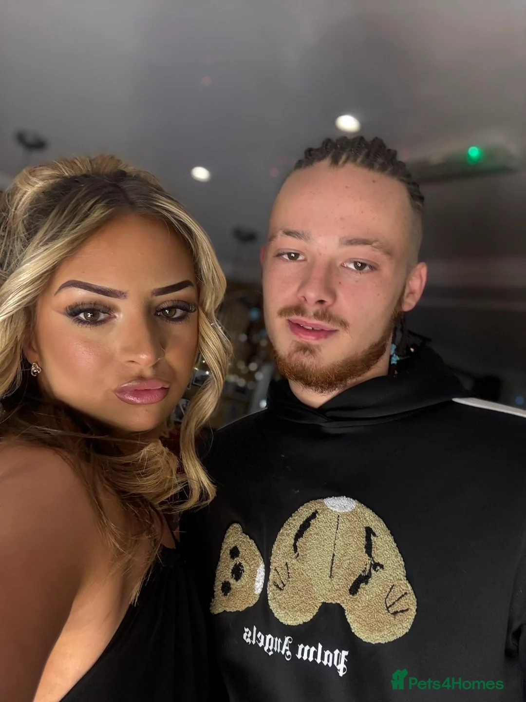 Gallery Image {{count}}