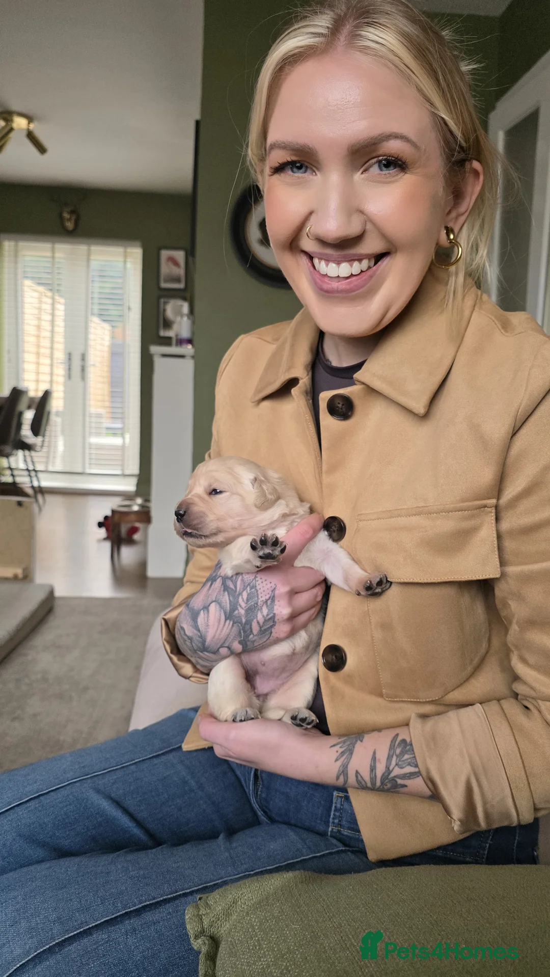 Gallery Image {{count}}