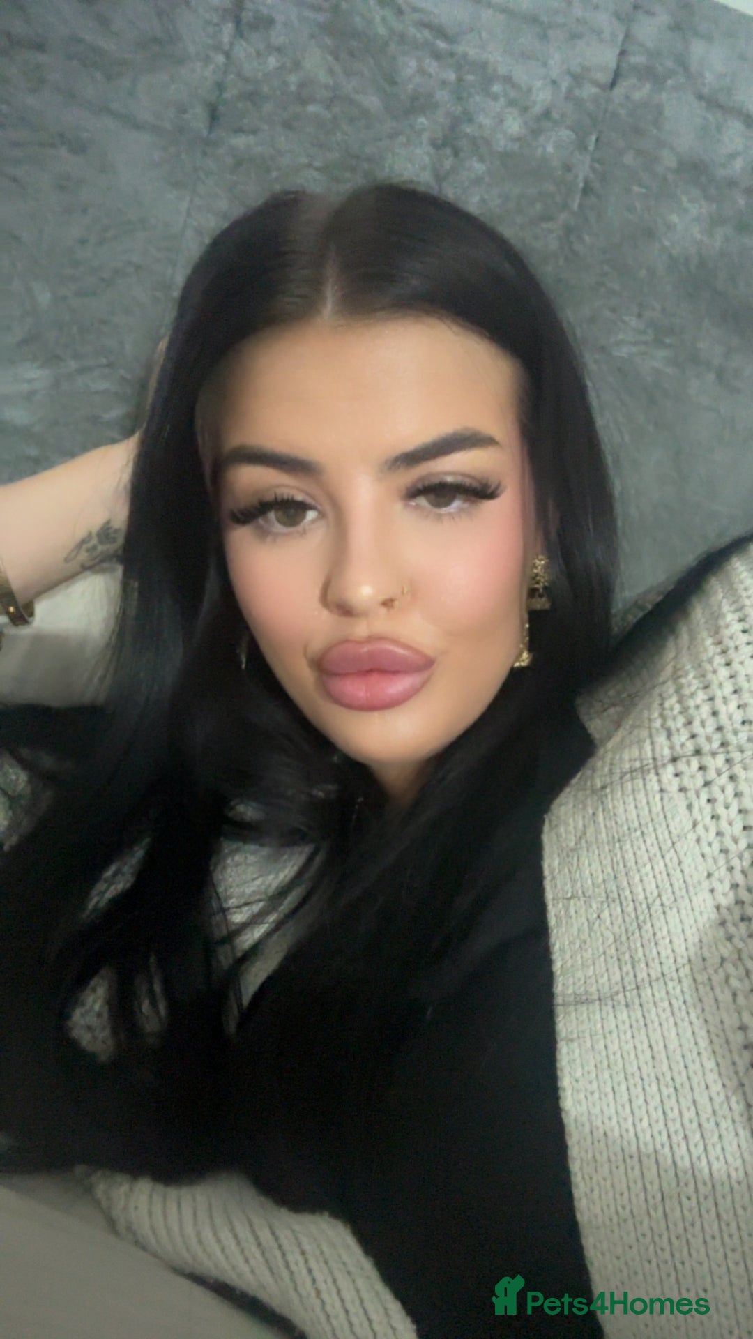 Gallery Image {{count}}